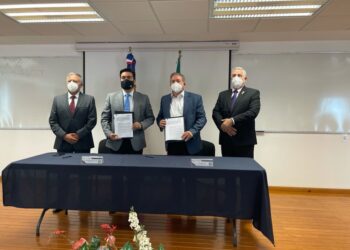 IDAC firma acuerdo con Universidad Aeronáutica de México