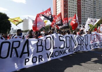 La oposición brasileña vuelve a tomar las calles al grito de "¡Fuera Bolsonaro!"