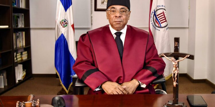 El Constitucional deja en estado de fallo expediente accionado por el PLD y FP contra el Senado