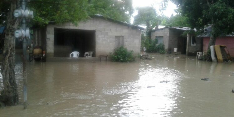 19.6% de hogares dominicanos afectados por lluvias en los últimos 12 meses