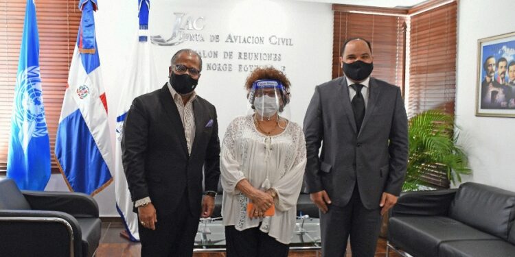 Consuelo se apoya en Defensor del Pueblo para  quejarse ante JAC por atropellos de aerolínea