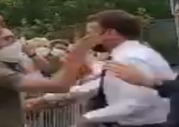 Presidente de Francia recibe una bofetada durante un acto público