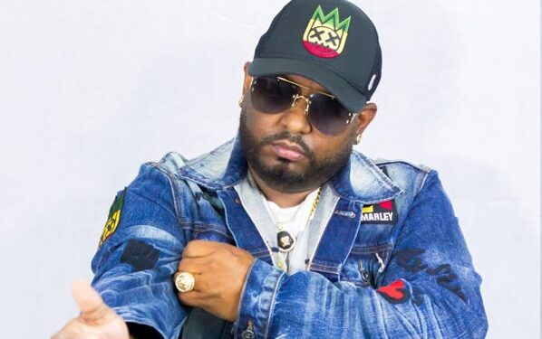 Exmanager de “Los Teke Teke” relanza su carrera como cantante ﻿