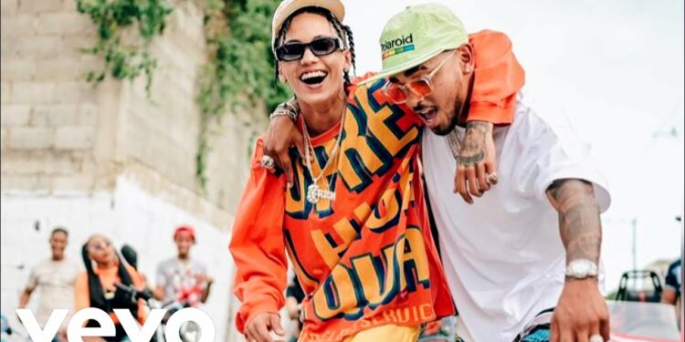 Onguito Wa, el chico problema, atropella varios y huye