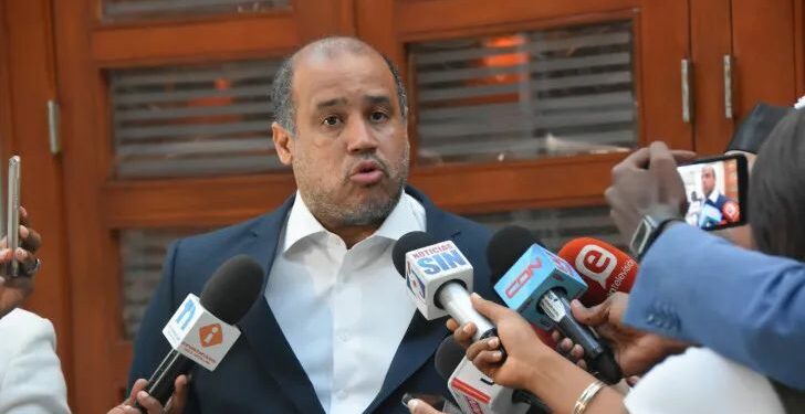 Depositan instancia ante PEPCA por denuncia de corrupción en Aeropuerto de Bávaro.