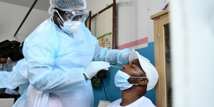 Inician en Guayupita Plan Piloto para identificar personas con COVID-19