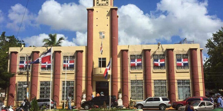 DGCP anula contrato de recogida de basura al Ayuntamiento de La Romana