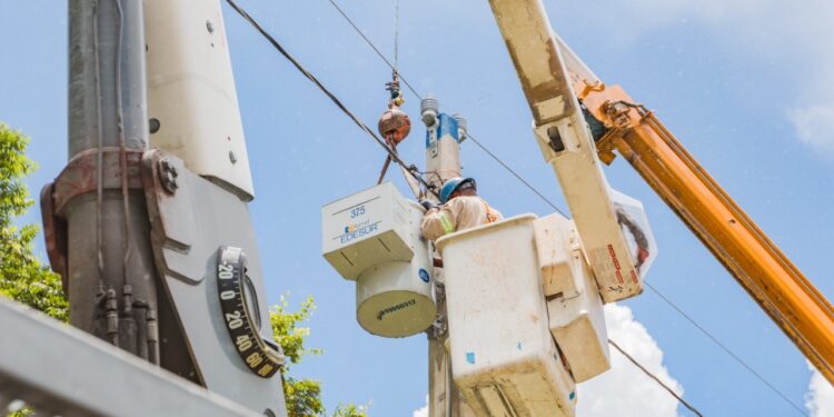 El 98.7% de los clientes de Edesur cuenta con energía eléctrica tras paso de tormenta Elsa
