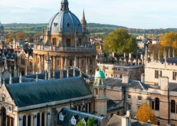 Becas: Convocan a profesionales meritorios para maestrías y doctorados con la Universidad de Oxford