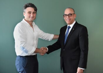 Banco Santa Cruz y Grupo Bravo presentan tarjeta de crédito con devolución de hasta 7% en compras