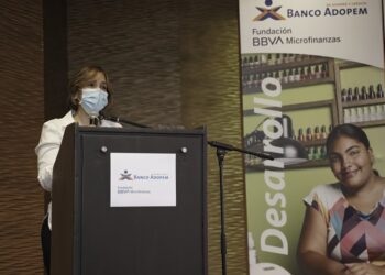 Banco Adopem reconoce a colaboradores destacados