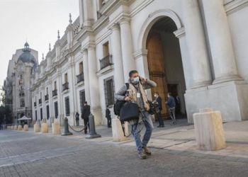 Sichel y Boric se imponen como candidatos presidenciales de la derecha y la izquierda de Chile