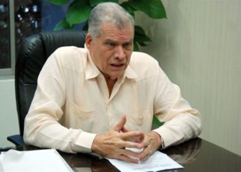 Milagros Ortiz Bosch expresa pesar por deceso de Tirso Mejía Ricart