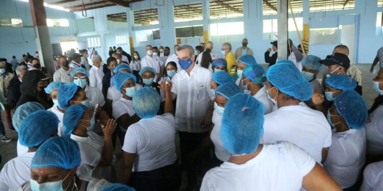 Exportaciones zonas francas aumentan en primer semestre 34% más que en 2020