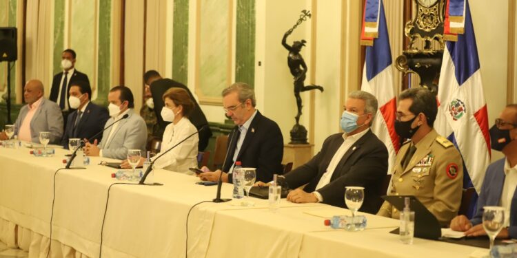 En alerta.- El Gobierno acciona ante imminente paso del huracán Elsa