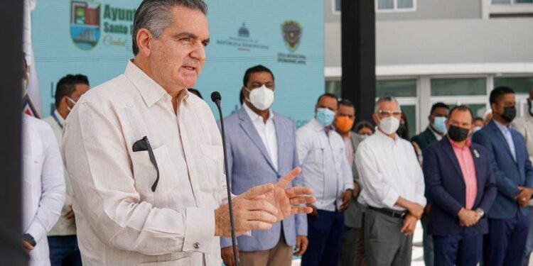 Gobierno intervendrá municipio SDE para enfrentar crisis de basura