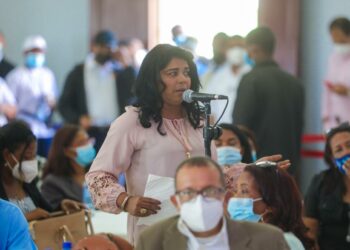 Presidente Abinader se reúne con juntas de vecinos en SPM
