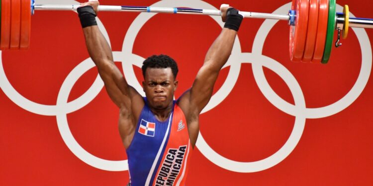 Pesista dominicano conquista Plata en Tokio 2020