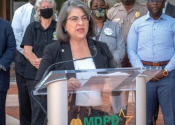 Miami: Finalizan búsqueda de supervivientes de edificio colapsado