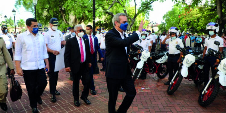 Abinader deja iniciado Plan de Seguridad en la Zona Colonial