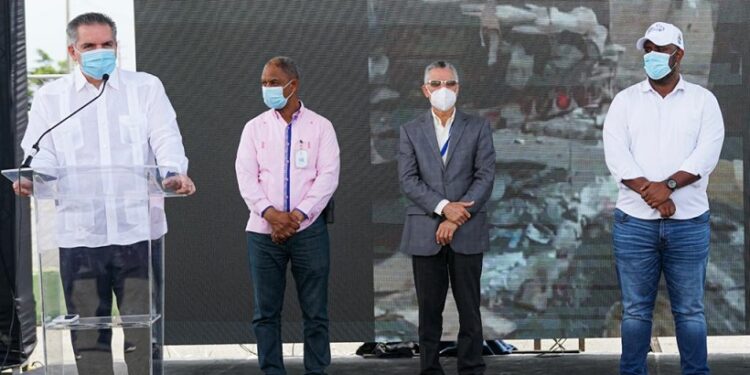 Retiran 26 mil toneladas de basura de calles de Santo Domingo Este en siete días