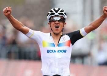 Tokio 2020- Ecuatoriano Carapaz gana oro en ciclismo en ruta