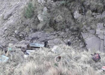 Al menos 24 muertos en un accidente de autobús en Bolivia