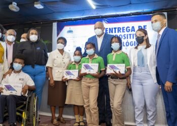 Año escolar concluye este 29; ministro Fulcar lo vio difícil y complicado, pero innovador y exitoso