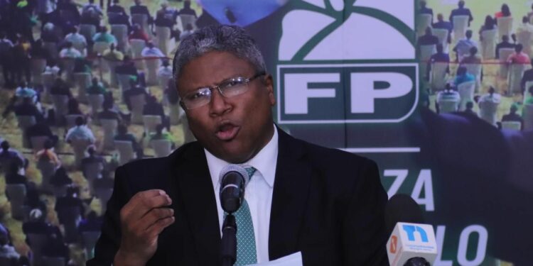 FP exige aumento salarial y pago de prestaciones a empleados cancelados