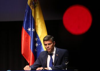 Leopoldo López cree intento de arresto de Guaidó es "distracción" de la situación en Cuba