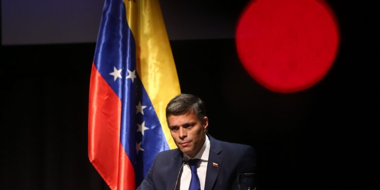 Leopoldo López cree intento de arresto de Guaidó es "distracción" de la situación en Cuba