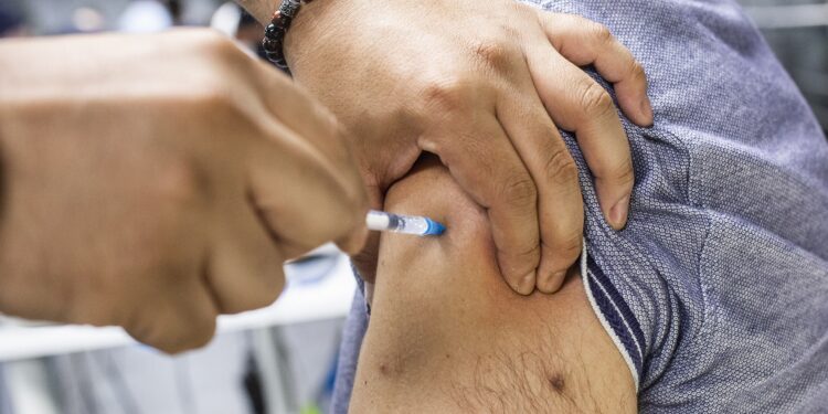 Pfizer espera ingresar este año más de 28.000 millones con la vacuna de la Covid-19