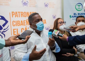 Gobierno entrega lote de medicamentos al Instituto Oncológico del Cibao