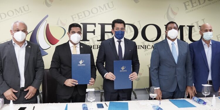 Fedomu y MITUR acuerdan trabajar en la creación de la Marca Municipio