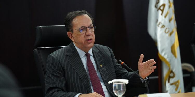 BCRD informa economía de RD creció 13.3 % en el primer semestre del año 2021