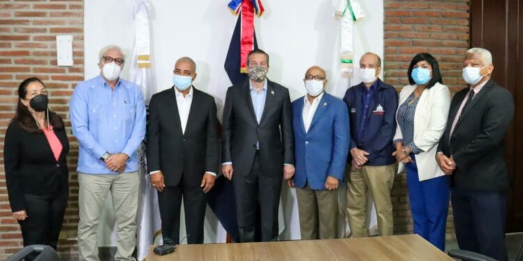 Juramentan al nuevo director del Jardín Botánico Nacional