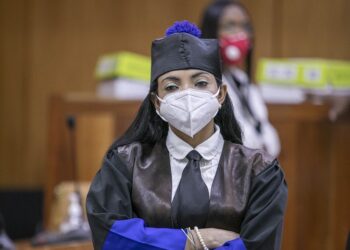 Yeni Berenice: ve imposible comparecencia de Jean Alain sea a puertas abiertas