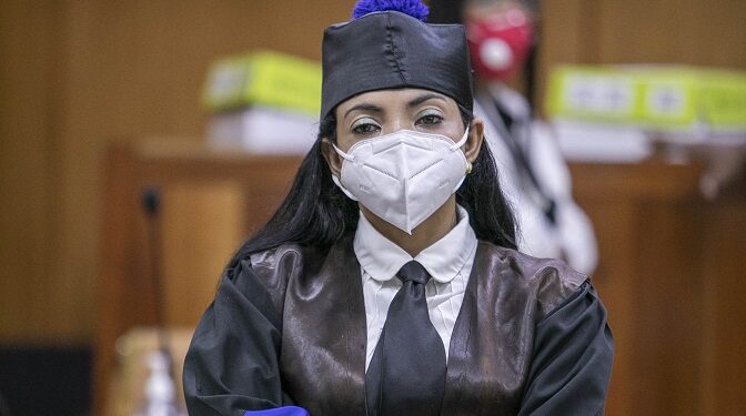 Yeni Berenice: ve imposible comparecencia de Jean Alain sea a puertas abiertas