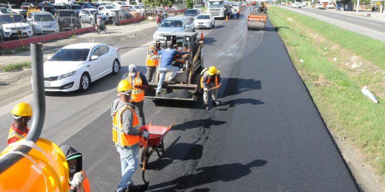 Obras Públicas habilitará carril provisional en La Penda en autopista Duarte