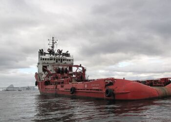 Buque 'Ocean Viking' en situación "tensa" e "inimaginable" con 572 migrantes a bordo