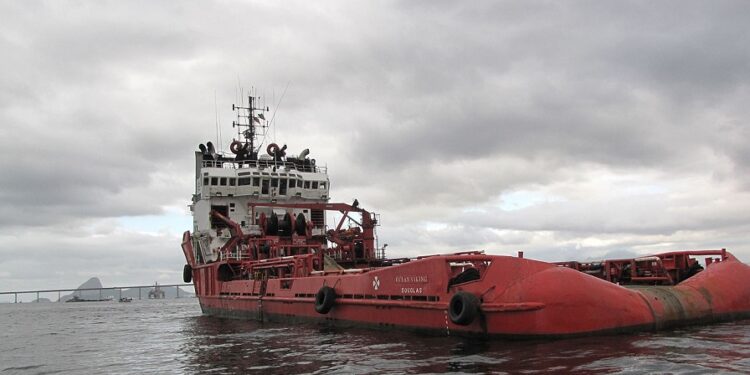 Buque 'Ocean Viking' en situación "tensa" e "inimaginable" con 572 migrantes a bordo