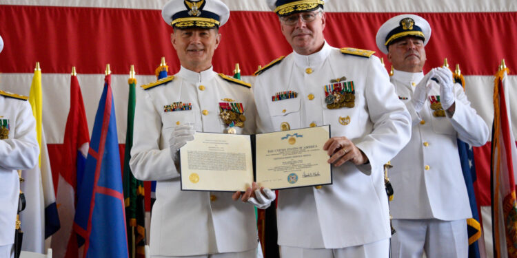 Jefe ARD participa cambio mando Guardacostas