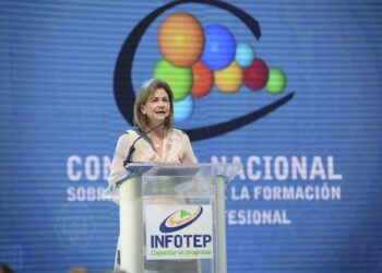 Vicepresidenta: Gobierno busca acelerar la formación técnica a la par del mercado  internacional