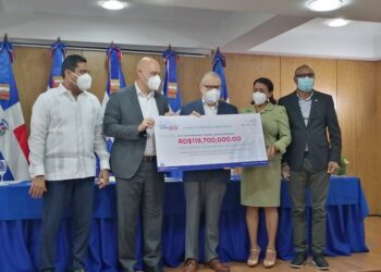 Economía entrega RD$119.7 millones para 41 proyectos de inversión pública