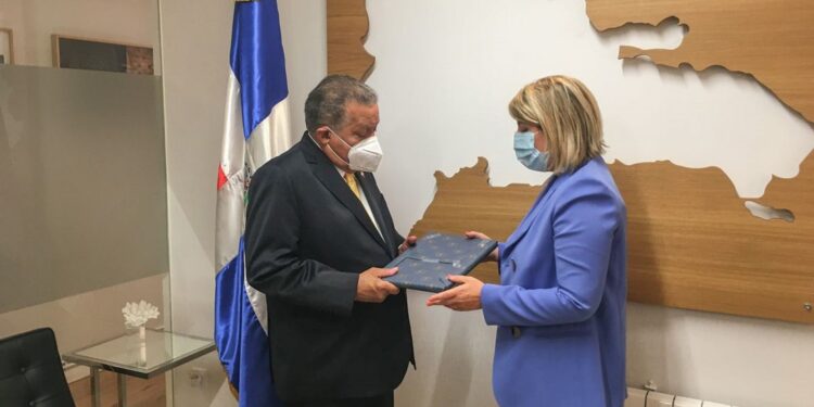 Cartagena y República Dominicana comienzan a trabajar en La Mar de Músicas 2022