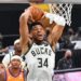 Los Bucks igualan las Finales apoyados en Middleton