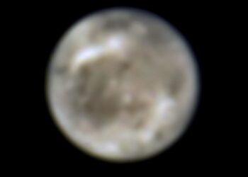 Hubble encuentra la primera prueba de vapor de agua en Ganímedes