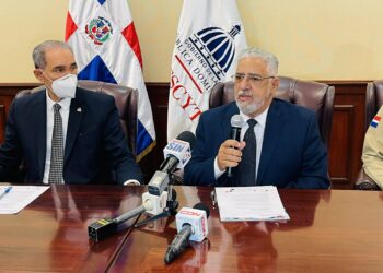 Entidades anuncian inicio de recertificación de médicos dominicanos