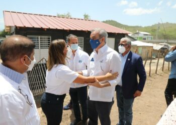 Abinader inaugura la primera comunidad sostenible construida bajo alianza público-privada