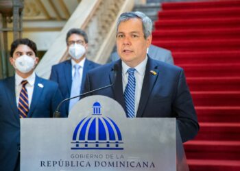 Abinader se reúne con ejecutivos del Banco Centroamericano de Integración Económica